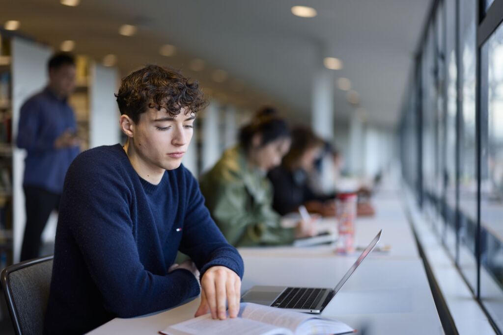 770248-enz_25_day_1_shot_8_2010-web-version-1920px